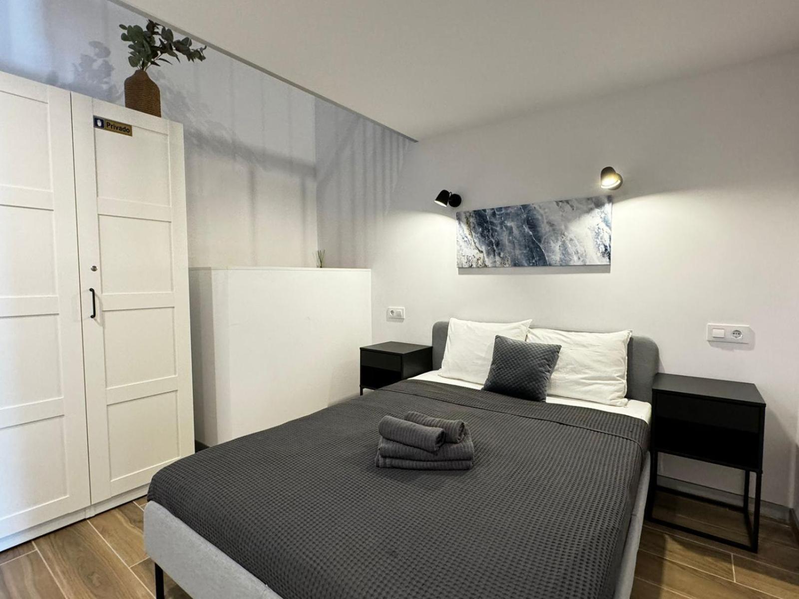 Melia Y Fuster 23C Aparthotel Valencia Exterior foto